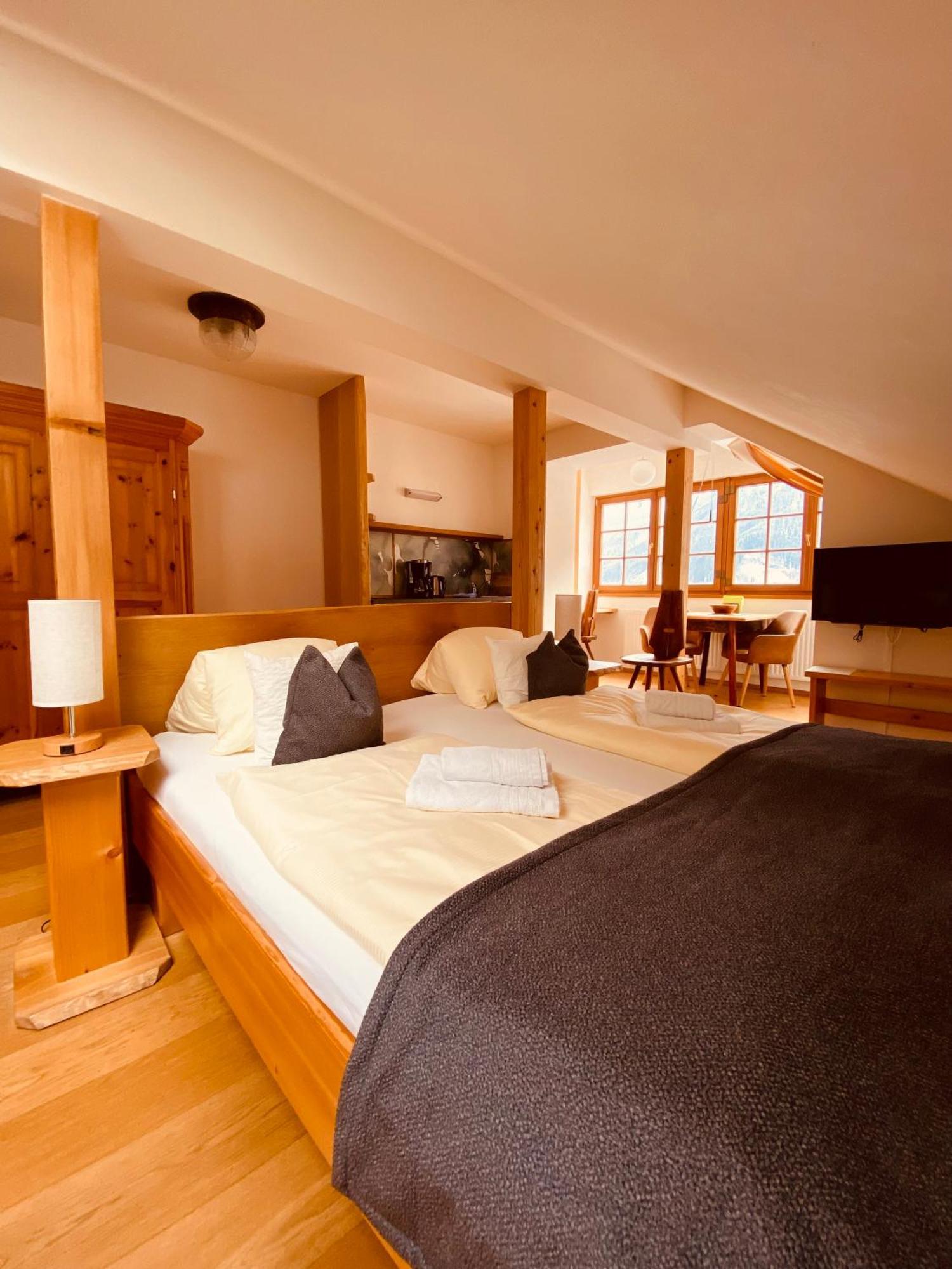 Pension Hallberg Hallstatt Exteriör bild